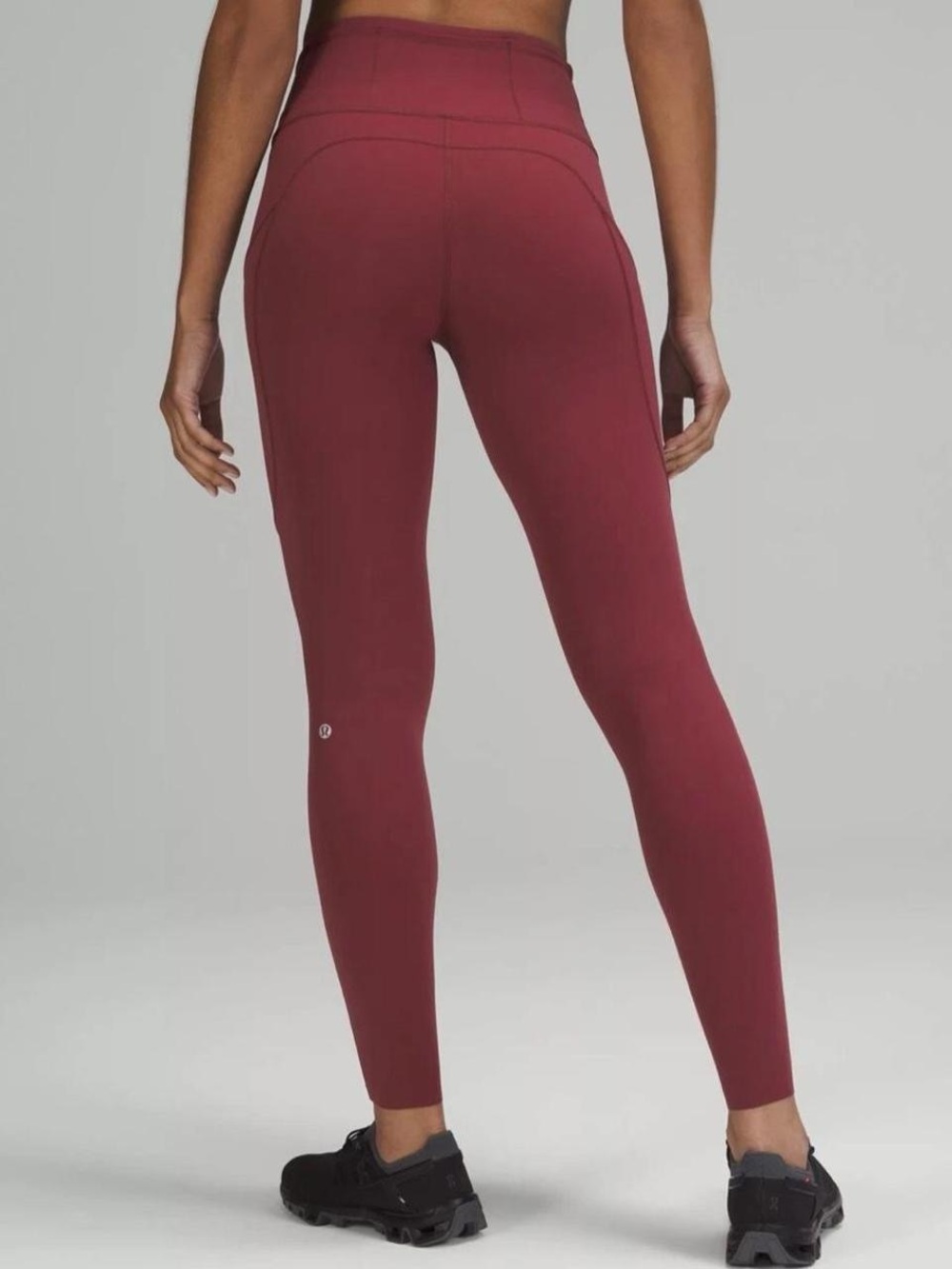 Lululemon Fast and Free High-Rise Tight 28"
Size 12